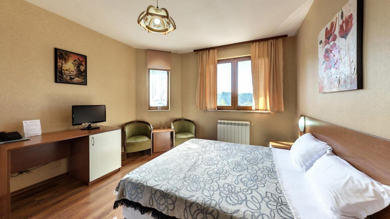 בנקיה Family Hotel Emaly 1 מראה חיצוני תמונה