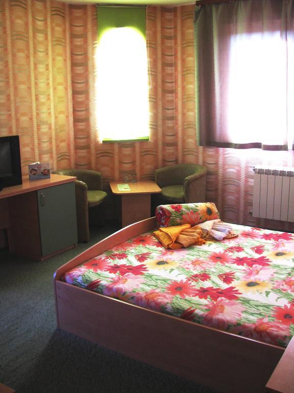 בנקיה Family Hotel Emaly 1 חדר תמונה