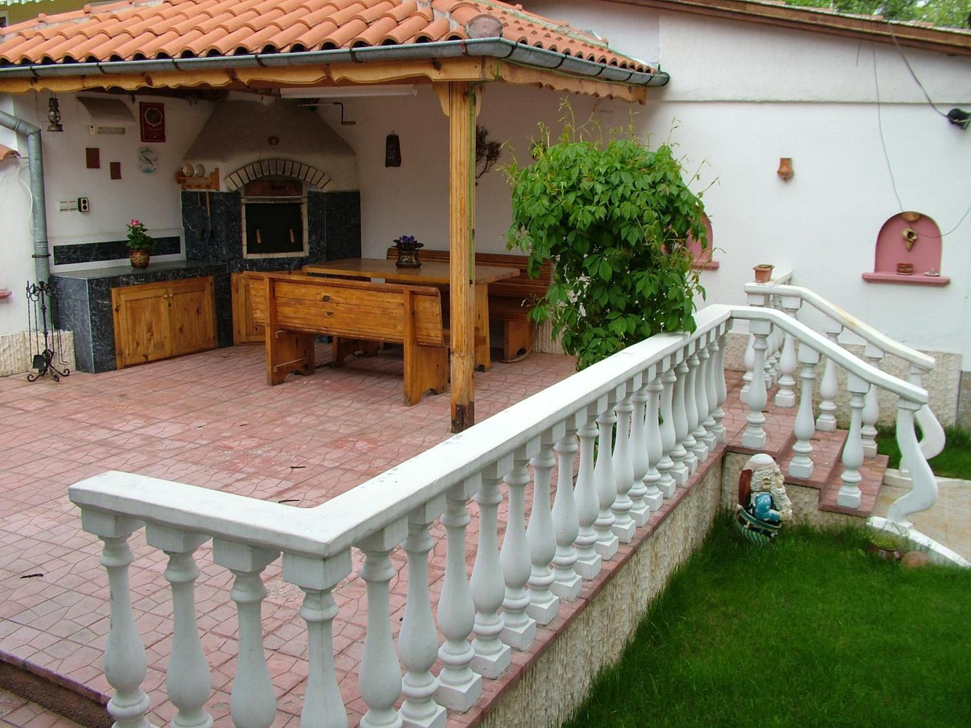 בנקיה Family Hotel Emaly 1 מראה חיצוני תמונה