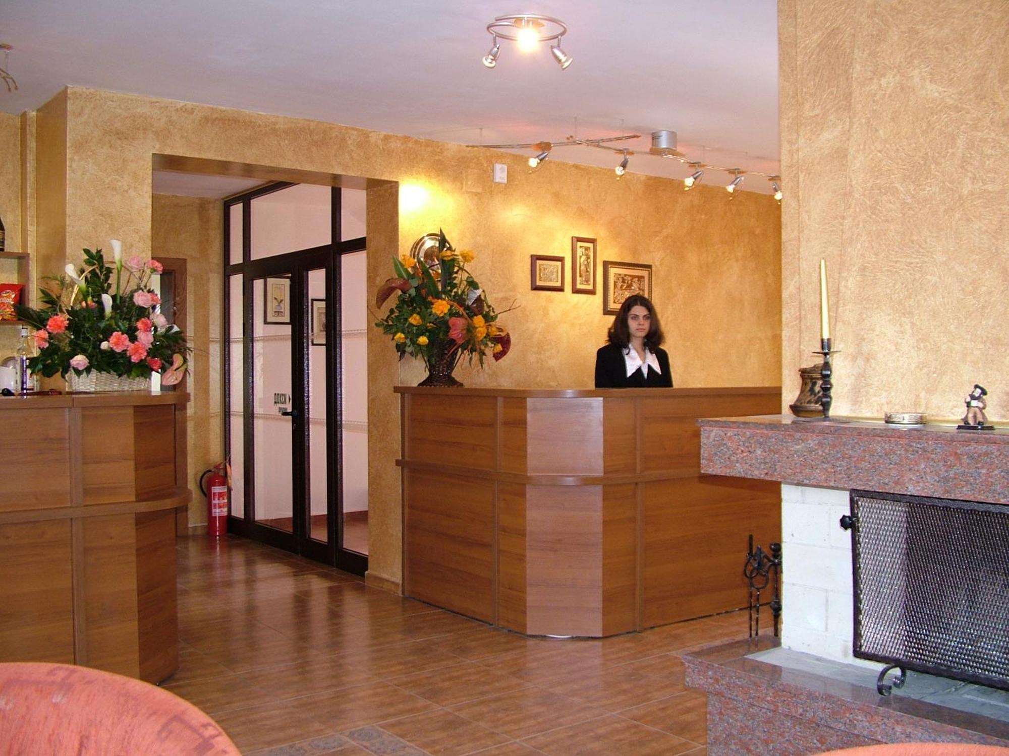 בנקיה Family Hotel Emaly 1 מראה חיצוני תמונה