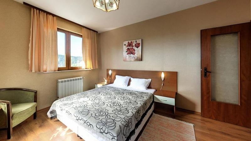 בנקיה Family Hotel Emaly 1 מראה חיצוני תמונה